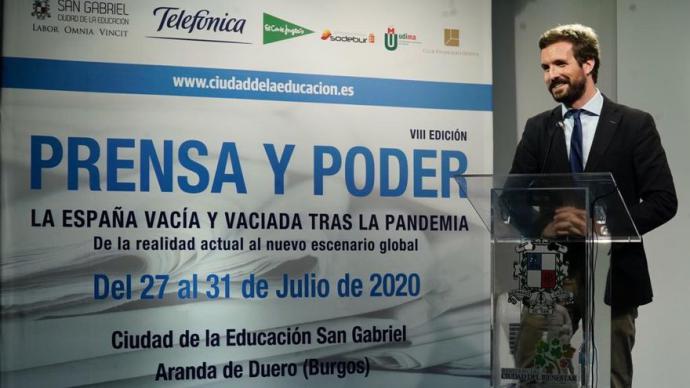 Casado, este jueves, durante el curso de verano 'Prensa y poder' en Aranda de Duero (Burgos). PP