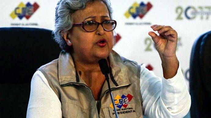 La presidenta del Consejo Nacional Electoral, Tibisay Lucena