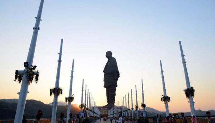 India: Inauguran estatua de 182 metros, la más alta del mundo