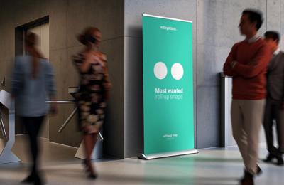 Roll up publicitario en oficinas y ayuntamientos – ¿cómo facilita la comunicación?