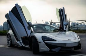 ¿Cuáles son los mejores accesorios racing para tu coche en 2026?