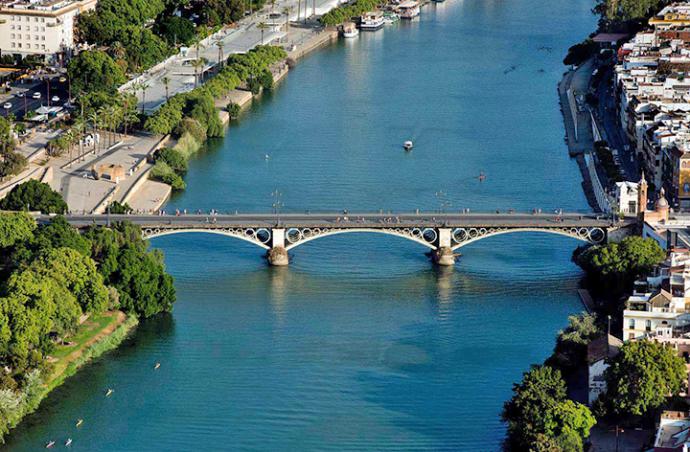 El Puente de Barcas, del reconocido escritor, investigador y marino mercante, D. Francisco Pérez Aguilar