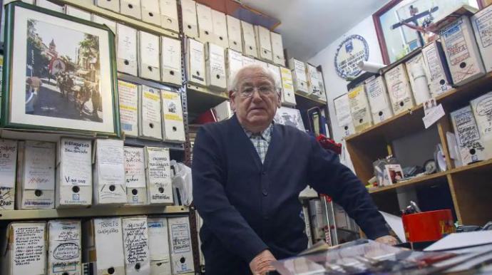 Desvelando la Triana Desconocida: Encuentro en el Ateneo de Triana para Valorar la obra del Fotógrafo Gabriel Gasán