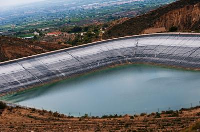 La clave del cultivo tradicional: el llenado de las balsas de agua