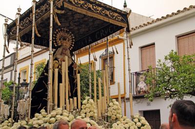La subida de la Soledad de Alcalá del Río, un viaje de regusto al pasado