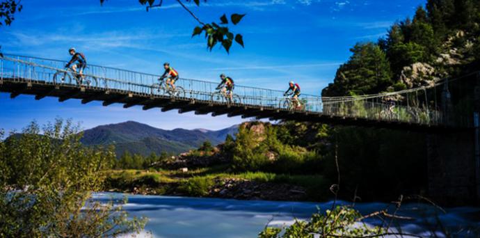 El Pirineo Francés En Bicicleta: De La Aventura Asequible Al Desafío De Los Grandes Cols