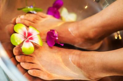 Caminar con confianza empieza por unos pies bien cuidados