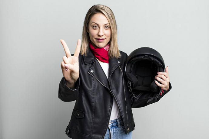 Accidente con la moto sin tener pasada la ITV: ¿lo cubre el seguro?