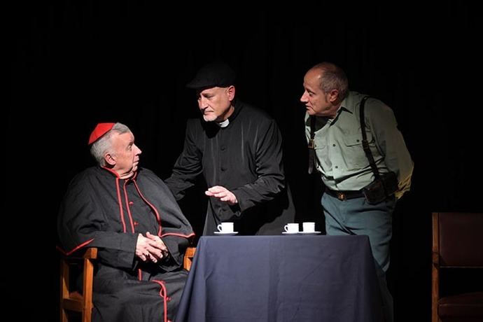 La compañía Albricias Teatro ha representado “La Balada de los tres inocentes” en seis localidades de Cantabria