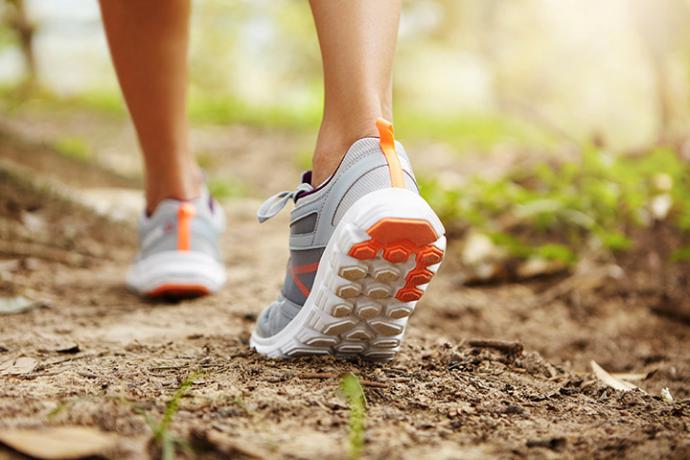 Beneficios de caminar: uno de los mejores aliados para nuestra salud
