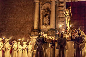 Solemnidad y devoción de Semana Santa en el grandioso escenario de Medina del Campo