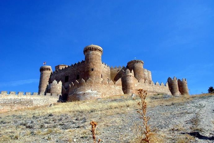 El castillo de Belmonte, Luchas y Máquinas de Asedio Medievales…