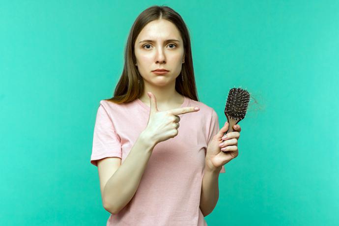 Caída del cabello: causas y cuidados para mitigarla este otoño