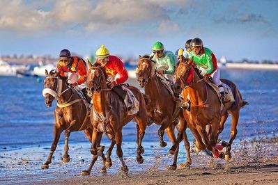 Carreras de caballos en la playa de Sanlúcar de Barrameda