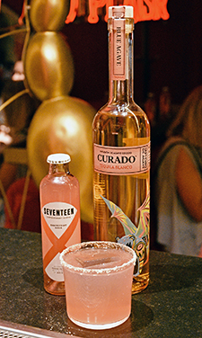 Cóctel La Paloma con tequila Curado
