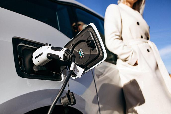 Cómo ahorrar al máximo si se tiene un coche eléctrico