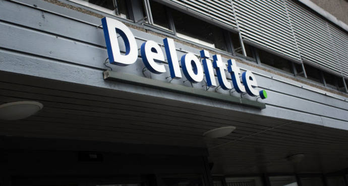 Multa de un millón a Deloitte por no garantizar su independencia en la auditoría al Santander