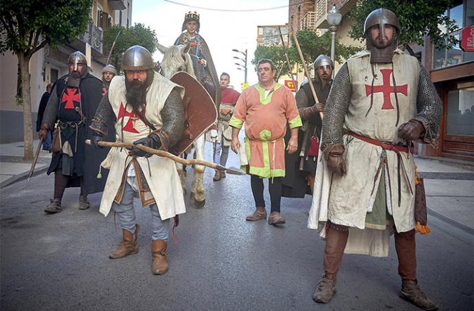 Regreso al mundo de los templarios, con aire de fiesta