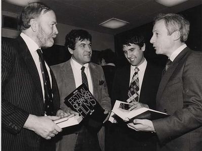José Antonio Sierra (2º de Izq. a Dcha.) en la inauguración  de la Primera Semana de Cine Español en Dublín, en 1974