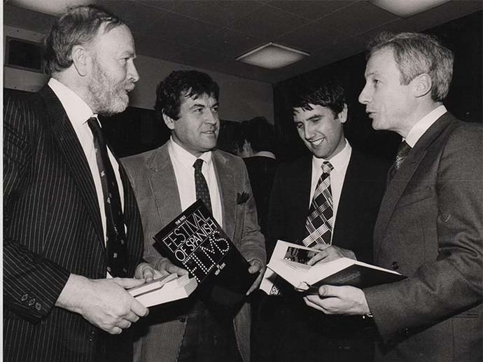 José Antonio Sierra (2º de Izq. a Dcha.) en la inauguración  de la Primera Semana de Cine Español en Dublín, en 1974