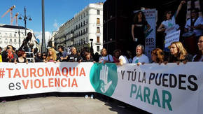 Una multitudinaria marcha antitaurina en Madrid exige la abolición de la tauromaquia