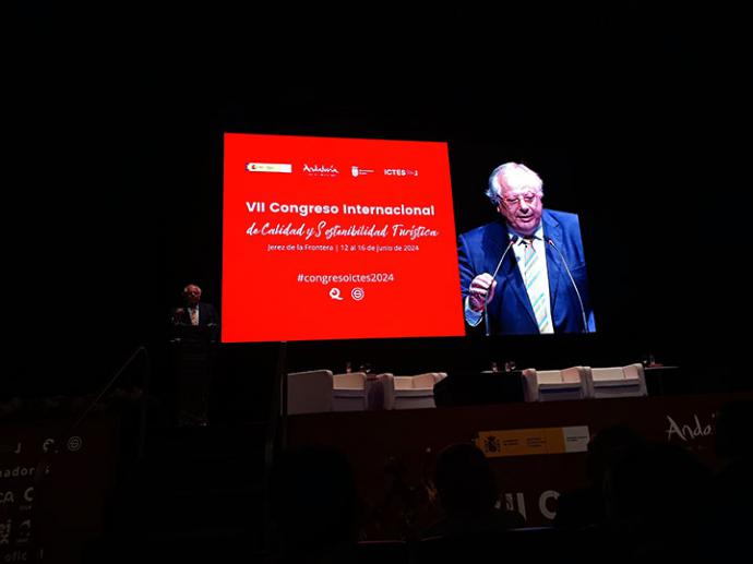 Miguel Mirones: “El turismo es la solución, no el problema”
