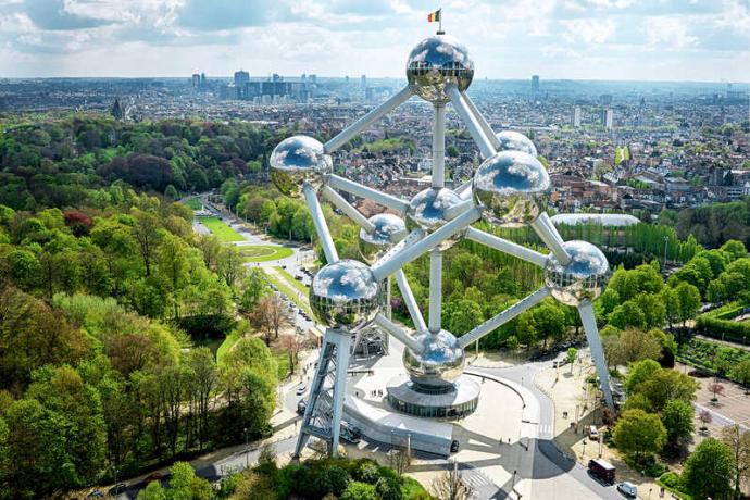 Españoles por el mundo - El Atomium y Bruselas