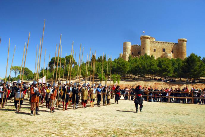 Numeroso público asistió a las II Jornadas de Recreación Histórica en el Castillo de Belmonte (Cuenca)