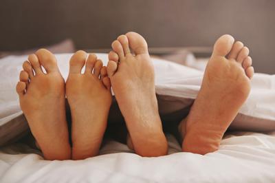 Las mujeres tienen los pies más fríos que los hombres