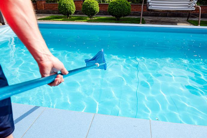 Piscina en casa: mantenimiento, beneficios y riesgos