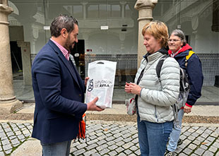 Doce peregrinos húngaros del Camino de Santiago viajan hasta Ávila para conocer la provincia