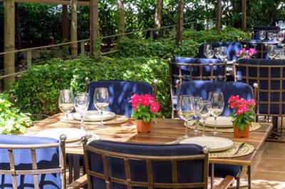 Terraza del restaurante Rubaiyat