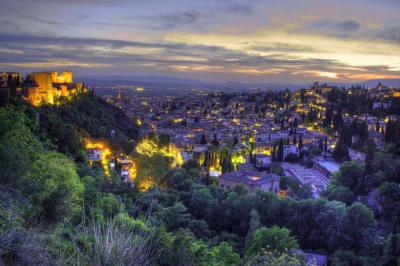 Descubre los barrios del centro de Granada y cuál es la mejor zona para alojarse
