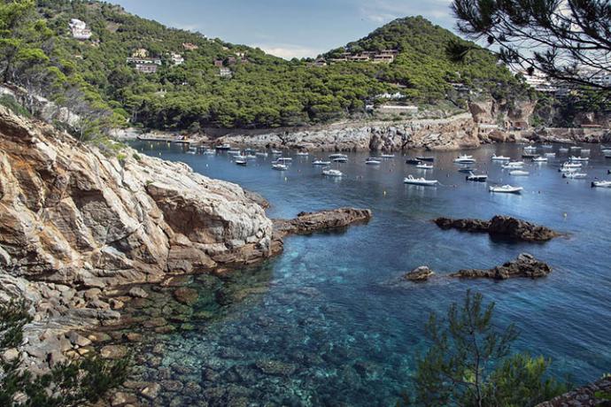 ¿Por qué alquilar tu barco en la Costa Brava con Borrat?