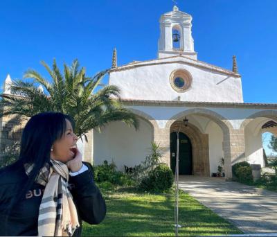 La República Dominicana celebró la fiesta de la Virgen de la Altagracia y la prestigiosa Dra. Yaquely Altagracia Cabrera Ortega lo festeja visitando su Ermita en España