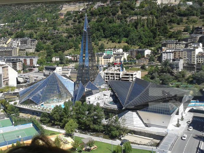 ¿Por qué las empresas y los autónomos se están yendo a Andorra?