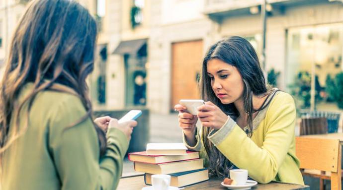 La adicción al móvil, ¿similar a la adicción a las drogas?