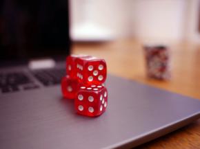 Juegos de casino online para divertirse desde casa 