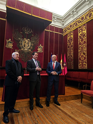 Adolfo Muñoz Martín recibe el Premio al Mejor Empresario del Año 2025 de FIJET España