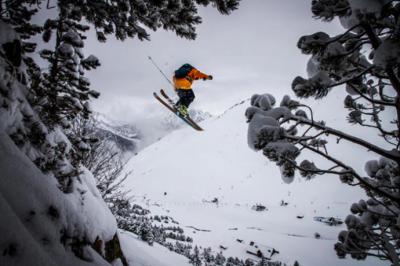 Saint-Lary: El arte de esquiar en soledad en el mayor dominio pirenaico francés