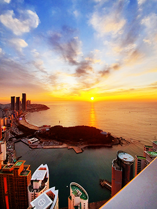 AMANECER EN BUSAN