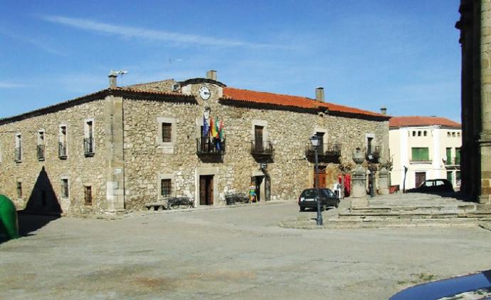 Ayuntamiento de Zarza La Mayor