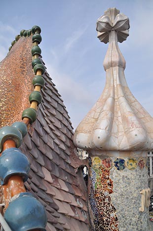 Cien años sin Gaudí: El genio catalán que rozó Madrid y murió como un mendigo