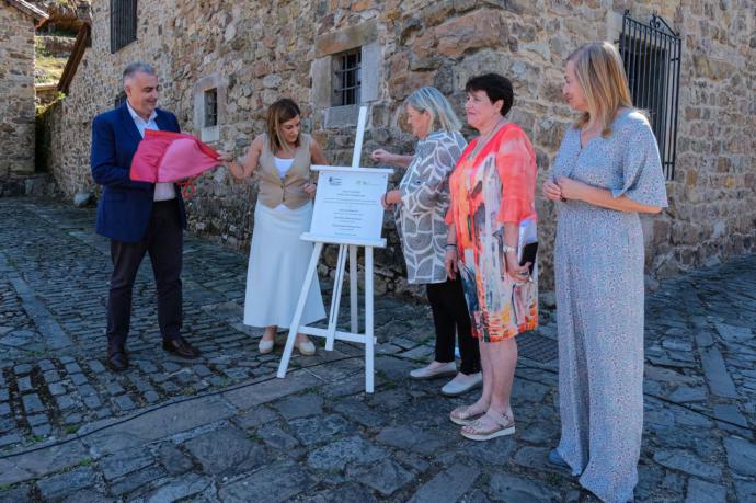 Bárcena Mayor recibe el premio
