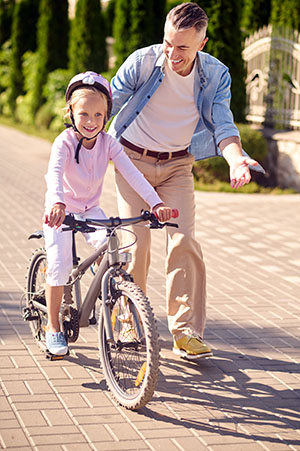 Consejos para enseñar a montar en bici a nuestros hijos