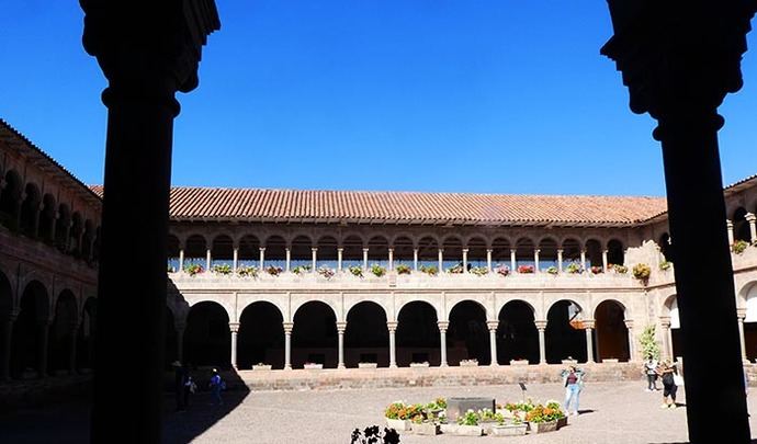 Claustro del Convento de Sto. Domingo en Cuzco