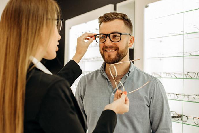 Más allá de la graduación: cómo elegir las mejores lentes para tener una visión perfecta
