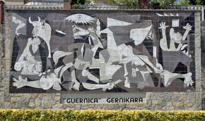 Gernika reconoció la paz en Colombia en el 80 aniversario del bombardeo