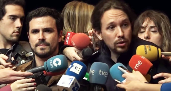 Alberto Garzón (i) y Pablo Iglesias en una foto de archivo