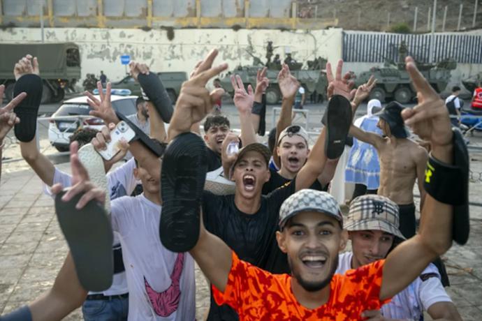 Dos Ataques: Uno De Falsa Bandera Y Otro Con Escudos Humanos. Estados Unidos, Marruecos y España